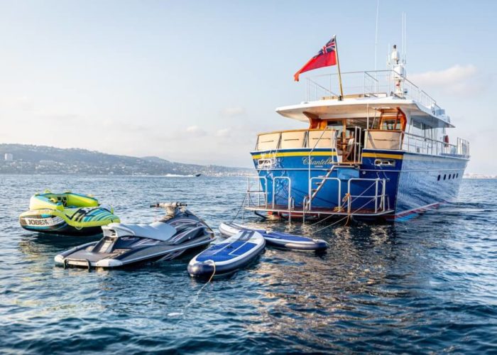 Classic Motor Yacht Chantella Stern