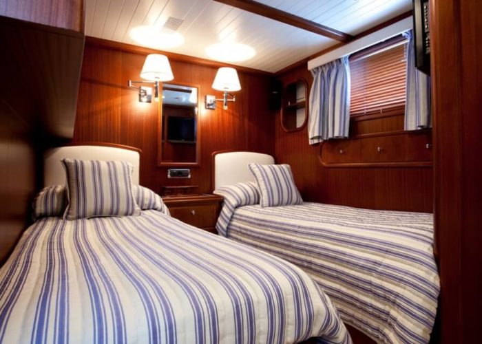 Classic Motor Yacht Marhaba Twin Cabin