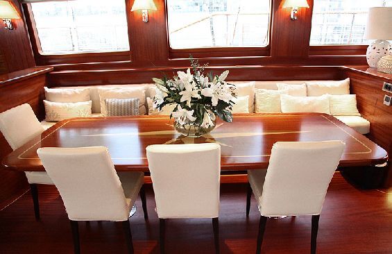 Classic Sailing Yacht Carpe Diem IV Dining Table