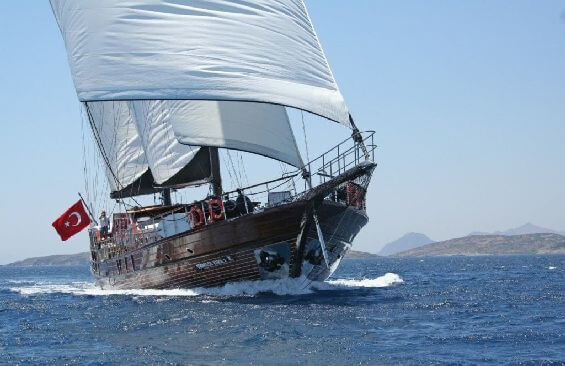 Classic Sailing Yacht Princess Karia II Bow