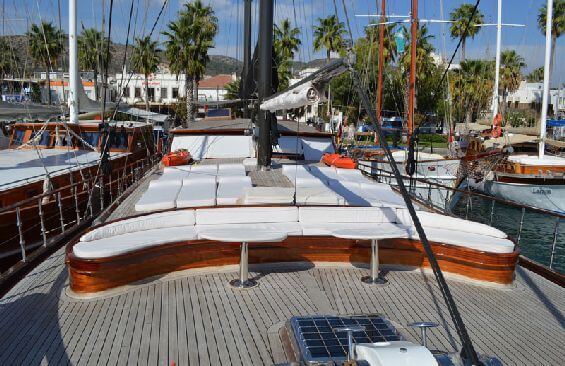 Classic Sailing Yacht Princess Karia II Foredeck