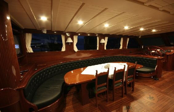 Classic Sailing Yacht Princess Karia IV Saloon