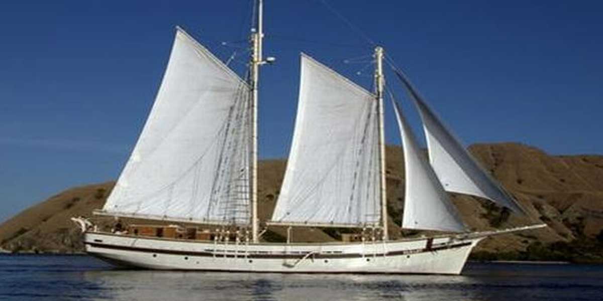 Classic Sailing Yacht Raja Laut