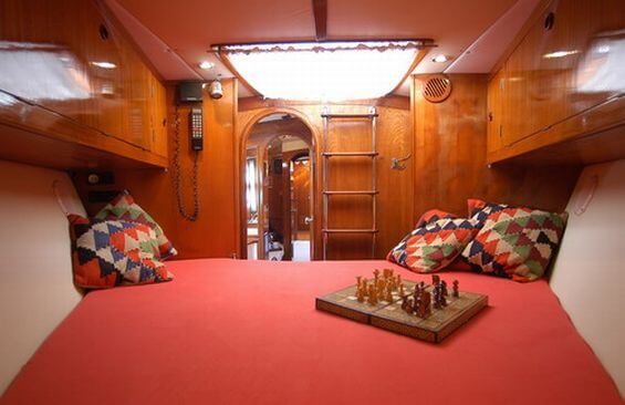 Classic Sailing Yacht Shaitan Cabin