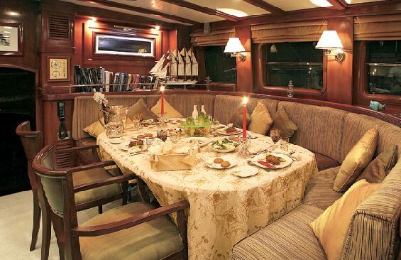 Classic Sailing Yacht Shanti Dining