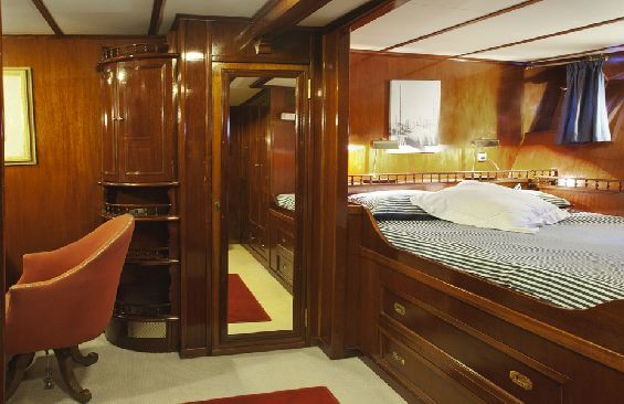 Classic Sailing Yacht Southern Cross Cabin