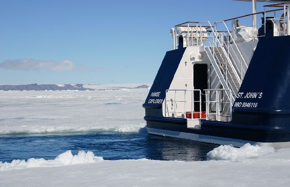 Expedition Vessel Hanse Explorer Through The Ice