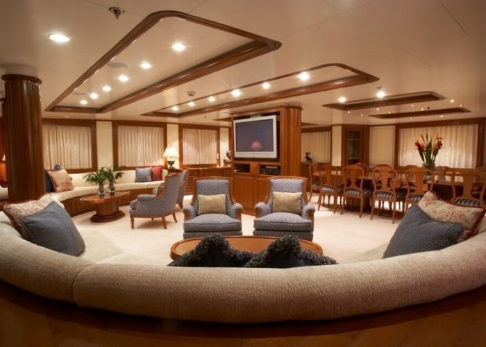 Expedition Vessel Seawolf Saloon