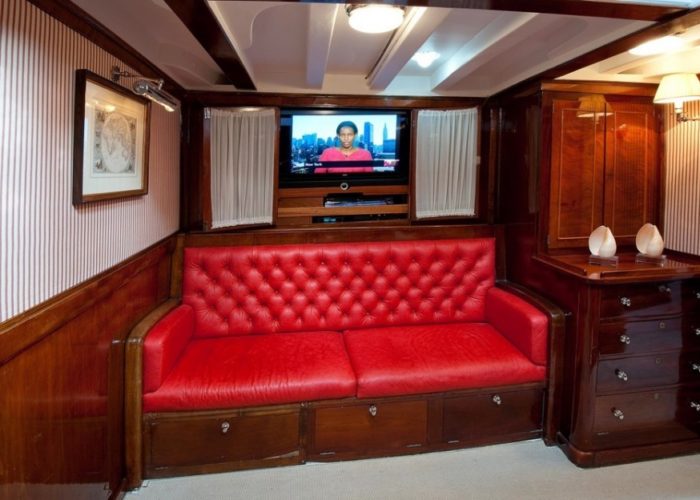 sailing yacht Orianda saloon and tv
