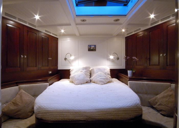 Classic Sailing Yacht Aurelius Master Cabin
