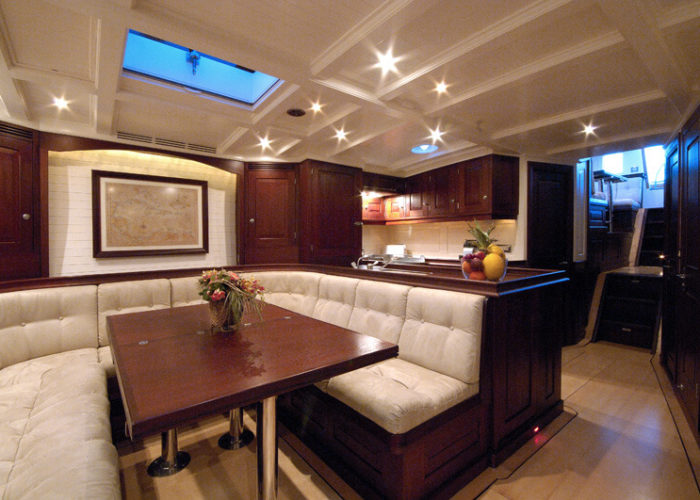 Classic Sailing Yacht Aurelius Saloon