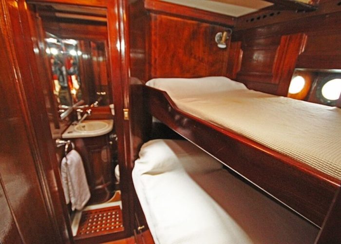 Classic Sailing Yacht Gladoris II Cabin
