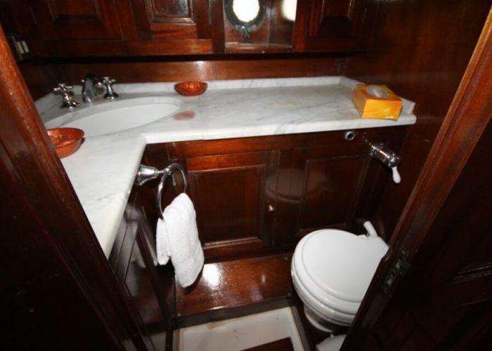Classic Sailing Yacht Gladoris II Main Head