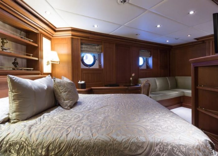 Classic Sailing Yacht Montigne Guest Cabin