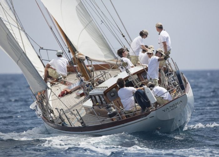 Classic sailing yacht Yanira stern view