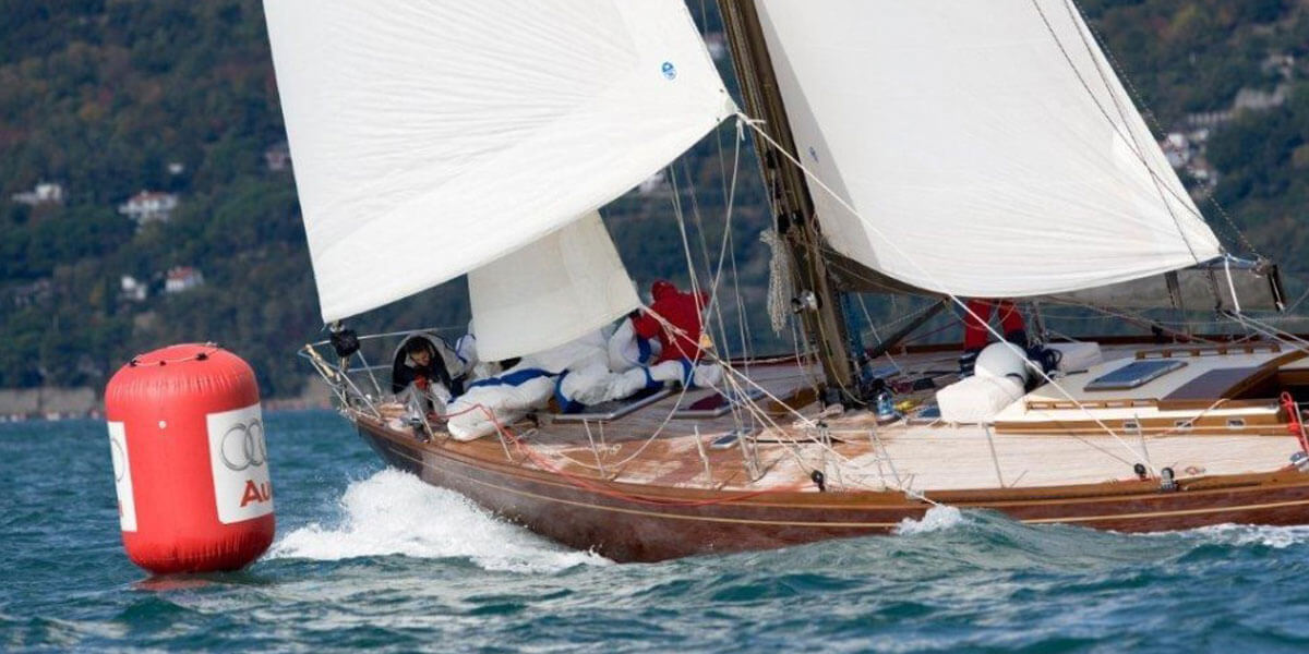 Classic Sailing Yacht Clan