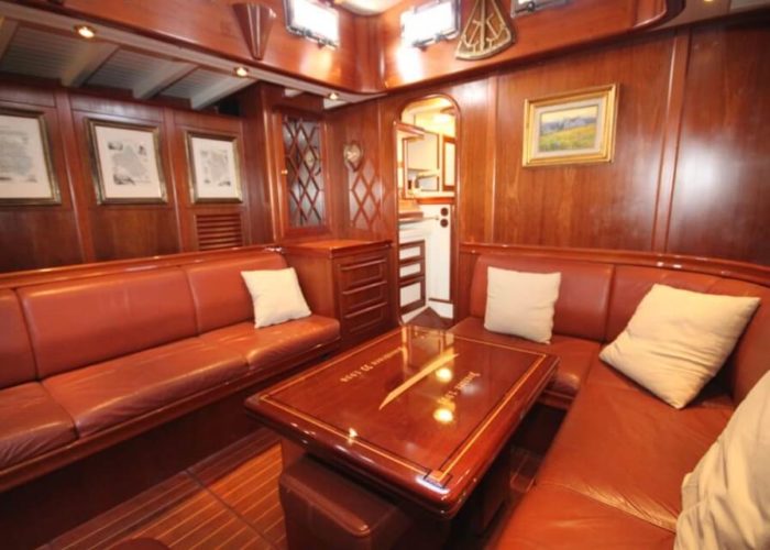 Classic Sailing Yacht Ivanhoe Saloon