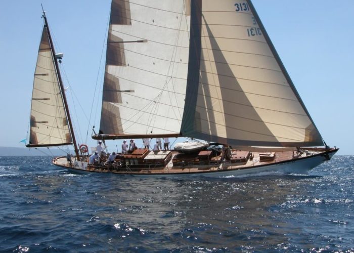 Classic Sailing Yacht Ivanhoe Under Sail