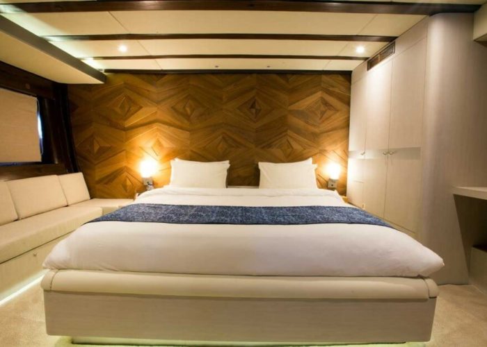 Classic Sailing Yacht Lamima Double Cabin