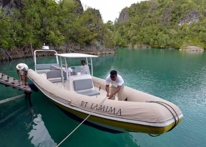 Classic Sailing Yacht Lamima Tender