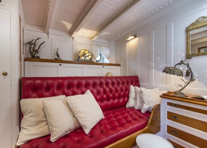 Classic Sailing Yacht Puritan Cabin