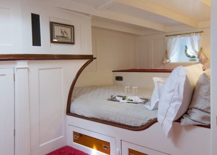 Classic Sailing Yacht Puritan Cabin