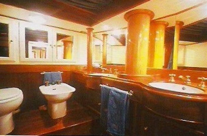 Classic Sailing Yacht Black Swan Aft Owners Bathroom