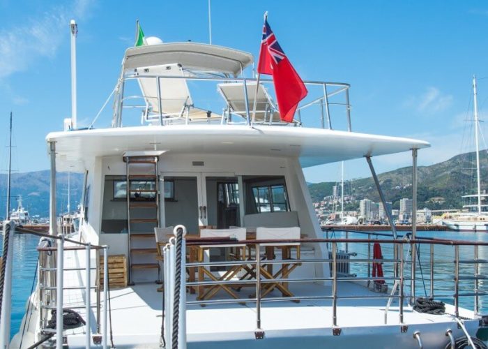 Classic Motor Yacht Bayview Stern