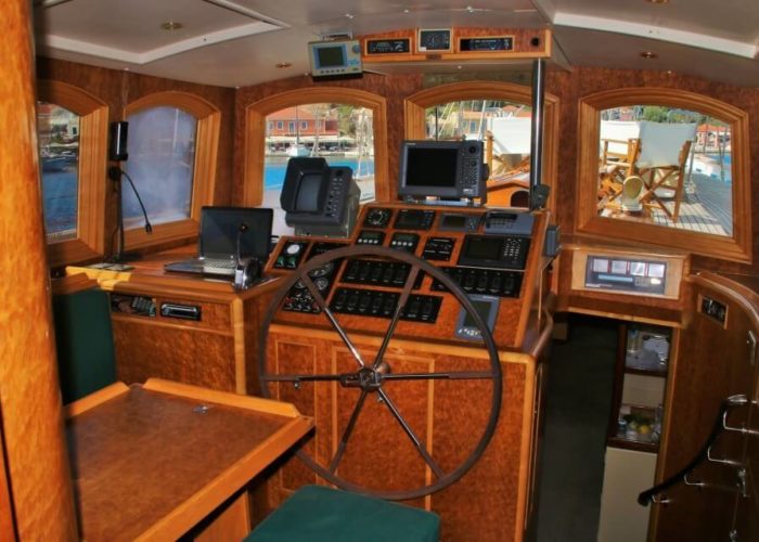 Classic Sailing Yacht Windweaver of Pennington Helm