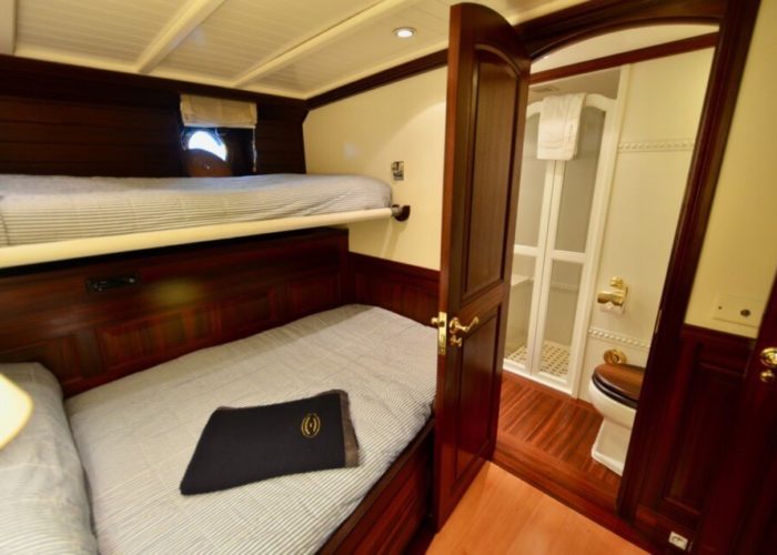 Classic Sailing Yacht Shenandoah Of Sark Guest Cabin