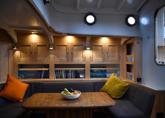 Classic Yacht Helena Saloon