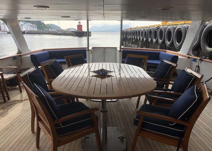 classic motor yacht chantal alfresco dining.jpg