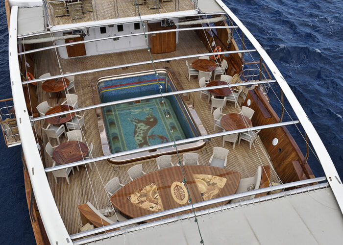 classic motor yacht christina o external swimmingpool.jpg