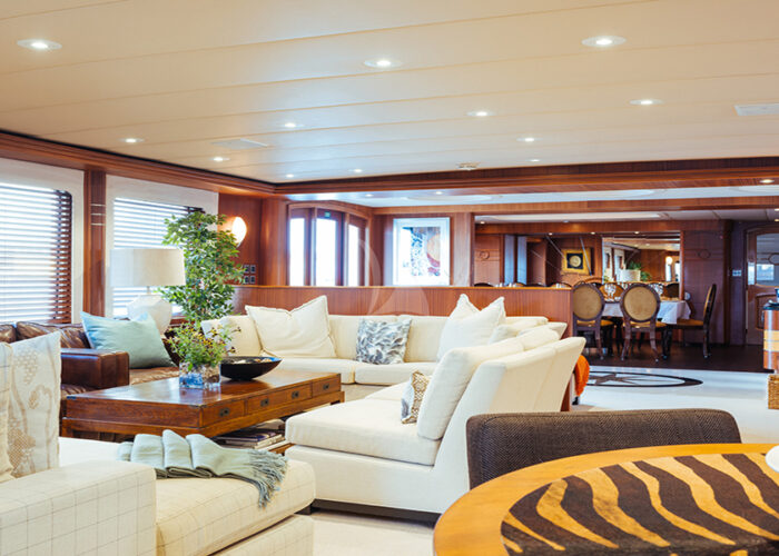 classic motor yacht daydream interior saloon.jpg