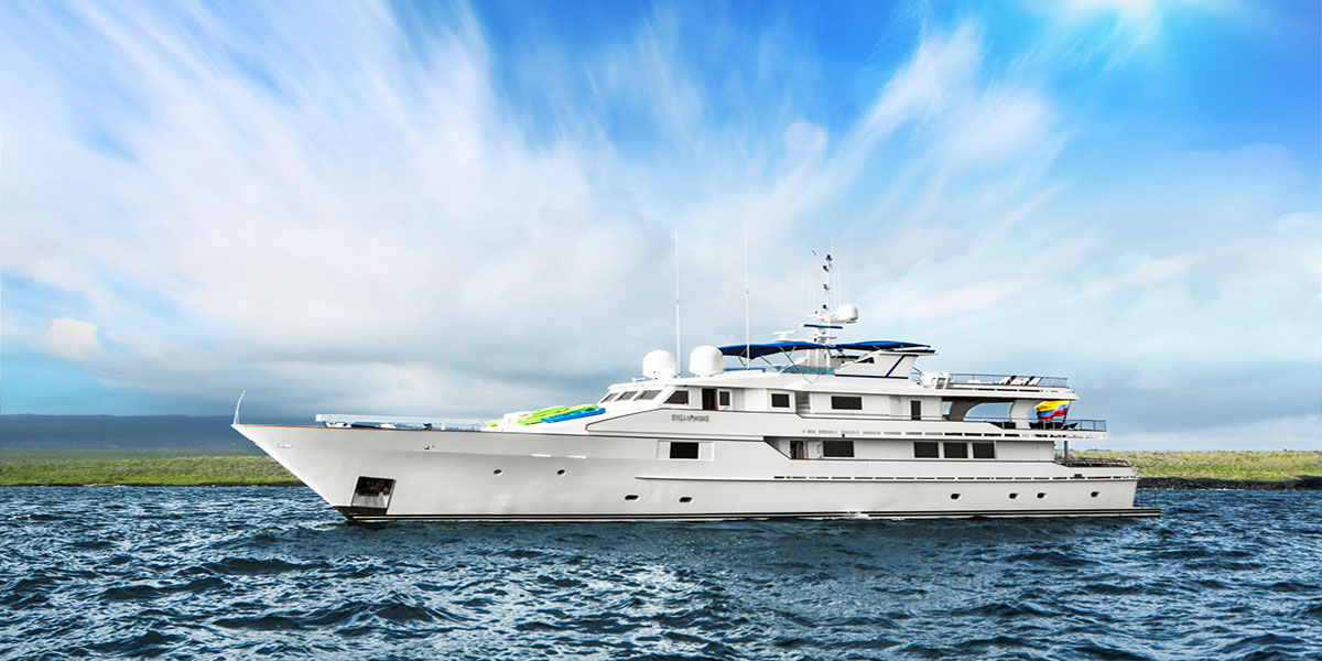 classic motor yacht stella maris external main.jpg