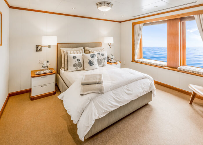 classic motor yacht suri interior master double cabin.jpg