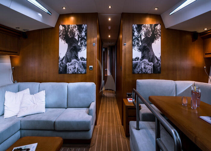 classic sailing yacht ikigai interior main saloon2.jpg