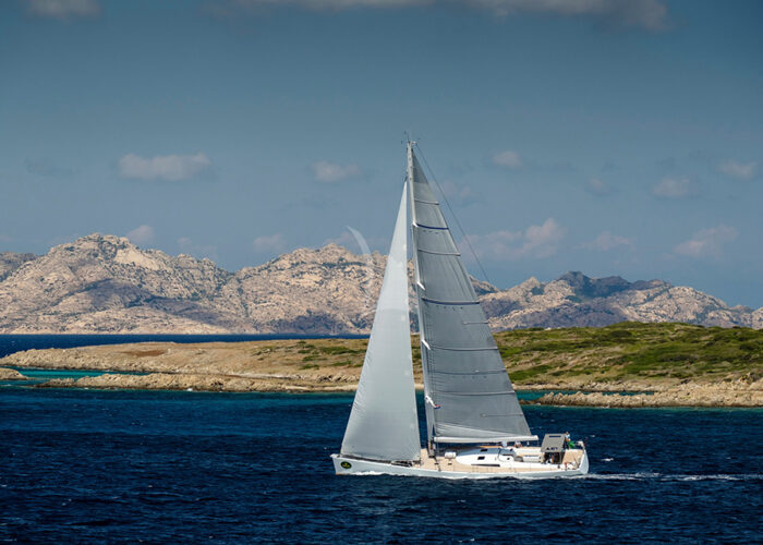 classic sailing yacht ikigai side profile.jpg