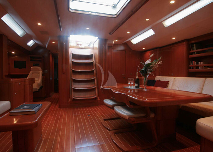 classic sailing yacht kallima interior maindeck saloon.jpg
