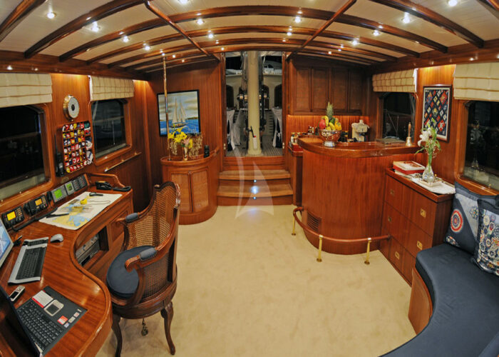 classic sailing yacht ofelia interior main deck.jpg