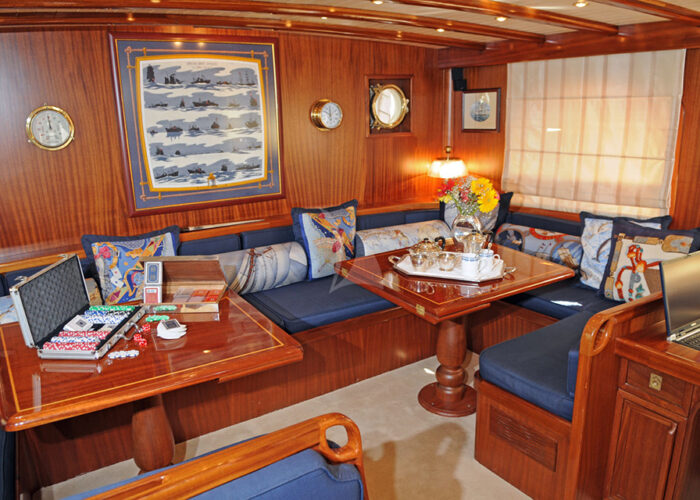 classic sailing yacht ofelia interior main saloon.jpg