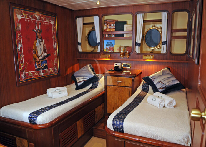 classic sailing yacht ofelia twin cabins.jpg