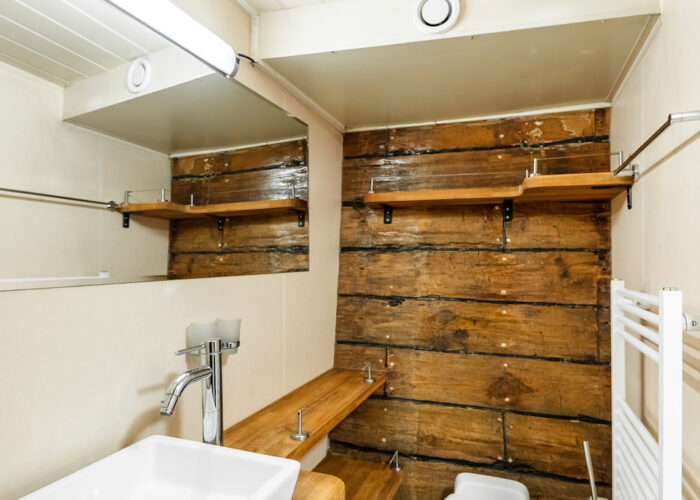 togo double bathroom