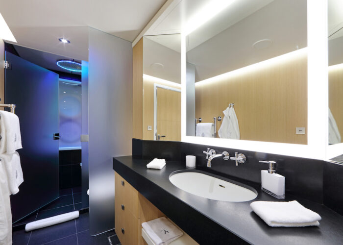 guest ensuite bathroom