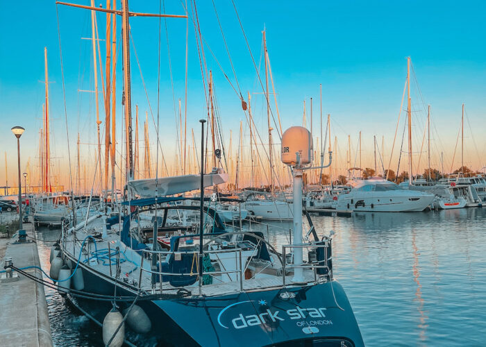 dark star of london at the dock