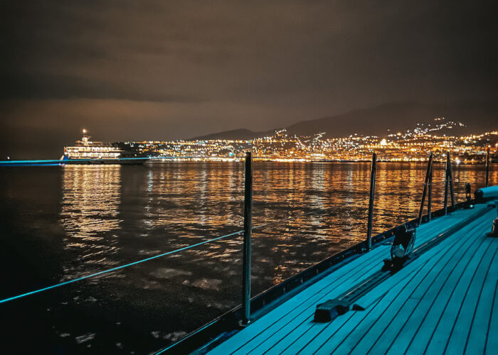 dark star of london deck by night (2)