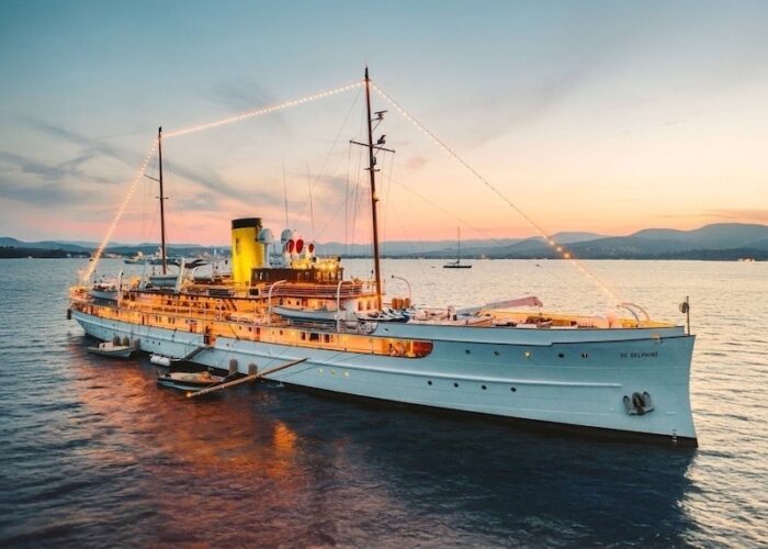 SS DELPHINE